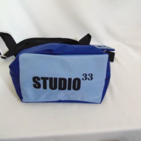 Studio 33 Small Navy/Light Blue Nylon Tote - Picture 3 of 8